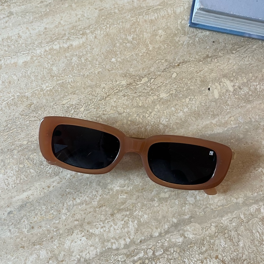 Tomahawk sunglasses